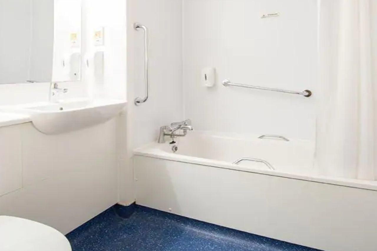 Hotel Travelodge M4 Westbound 3*