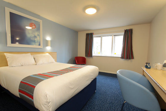 Travelodge M4 Westbound Hotel 3*