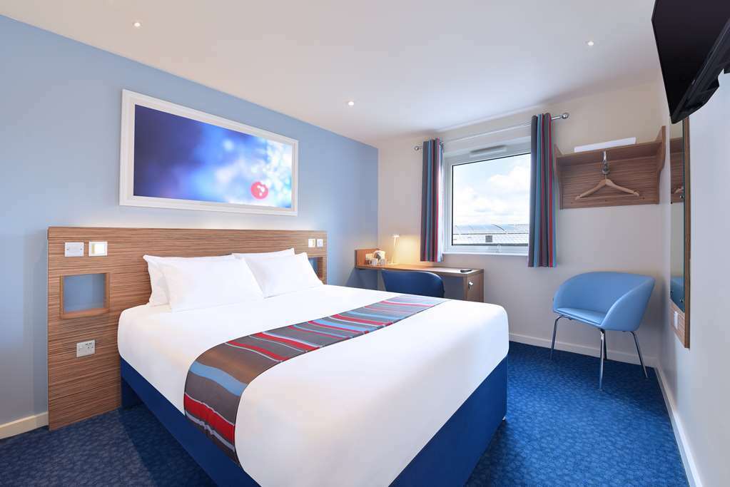 Travelodge M4 Westbound Hotel 3*